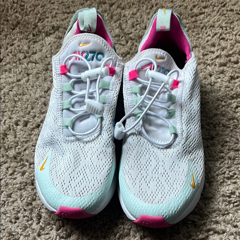 Nike 270
